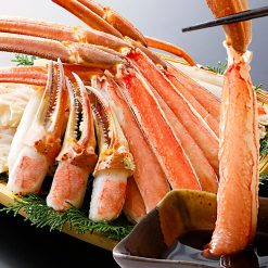 生食可 カット済み 生 ズワイガニ 700g セット (総重量1kg) 殻半分 カット ずわい蟹 カニ マガダン産 特大 ハーフ ポーション 冷凍 カニ鍋 カニ刺し ギフト プレゼント